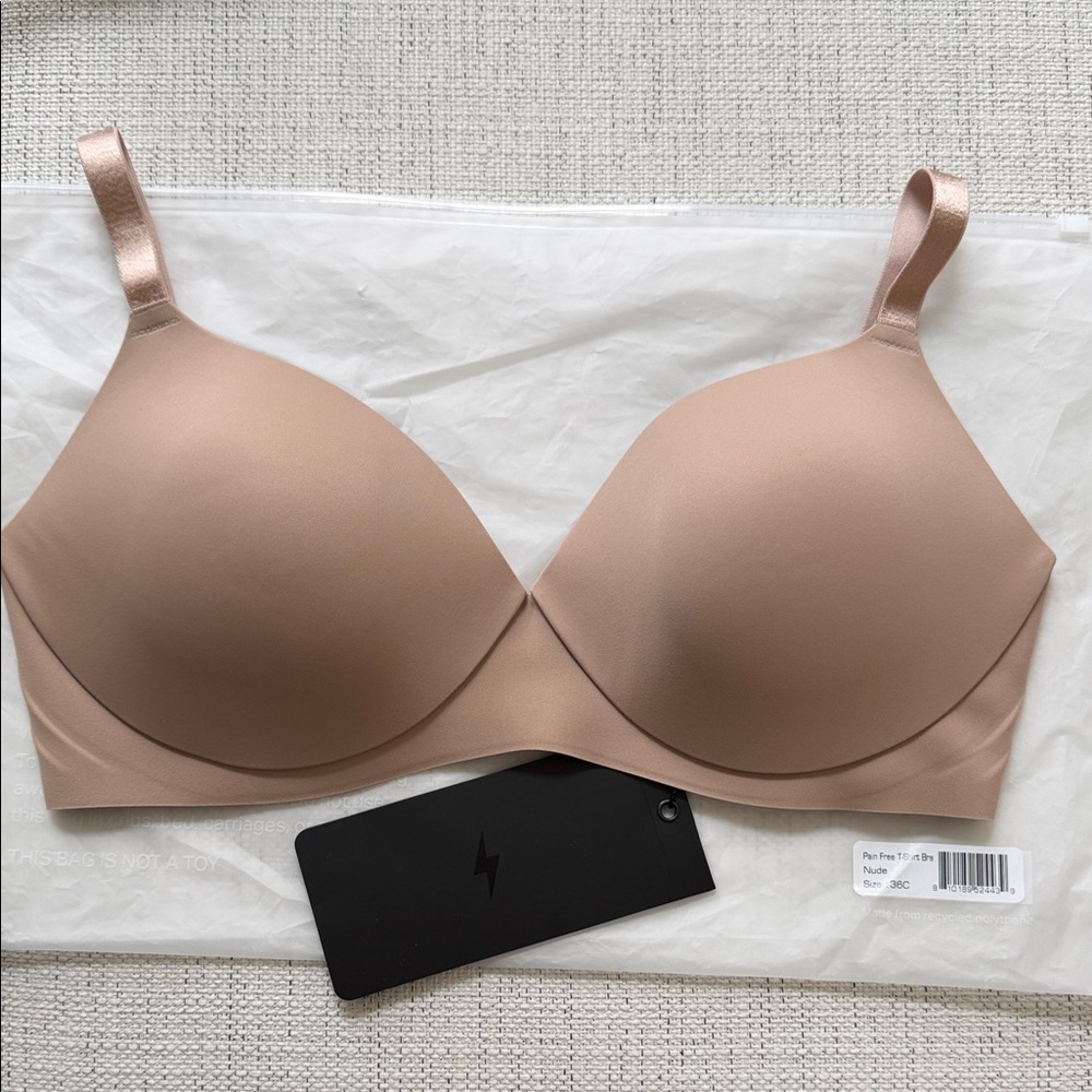 EBY Pain-Free T-shirt Bra (brand new with tags)